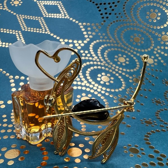 Doggie Filigree Black Nephrite Figural Pin/Brooch - Picture 2 of 6